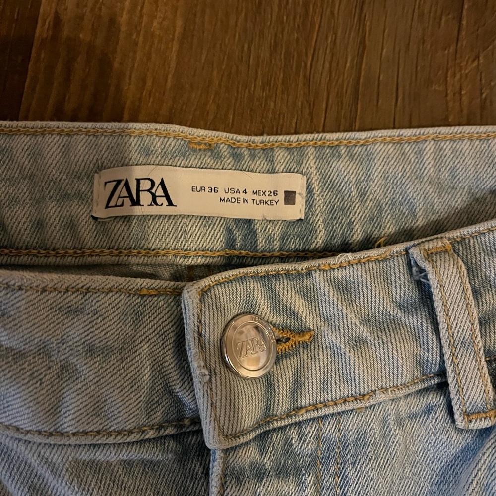 Light Blue Distressed Zara denim - Picture 3 of 12